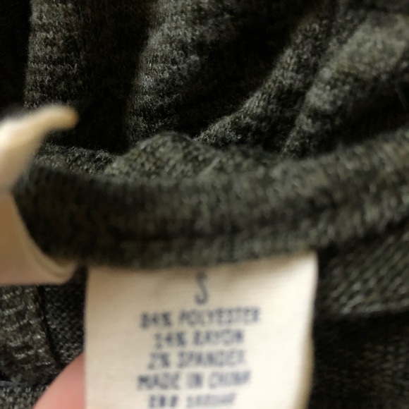 Green tie top with flared sleeves - Picture 4 of 4